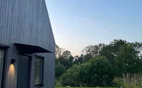 Nybyggd gästlägenhet med sovloft